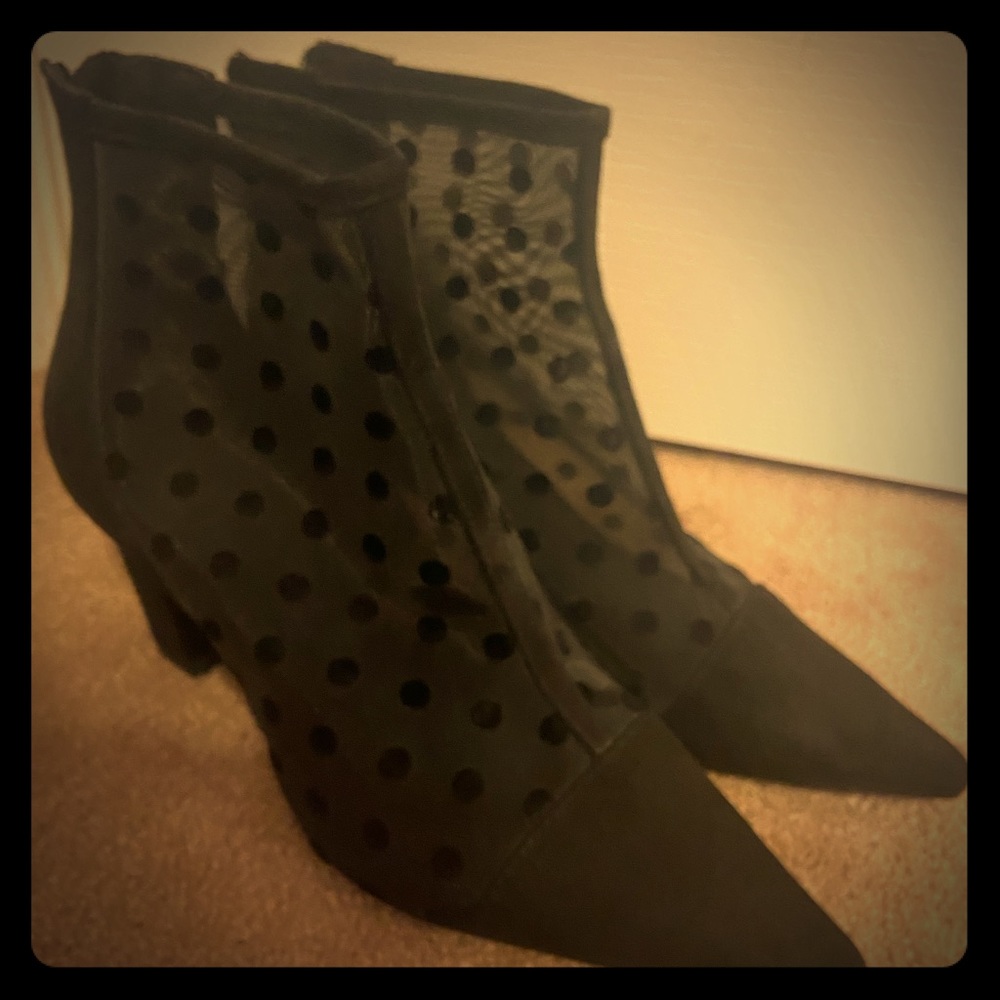 High heel boots